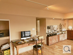 キッチン、リビング、浴室、洗面、珪藻土、内装、フロア、建具、塗装ほか 施工後風景